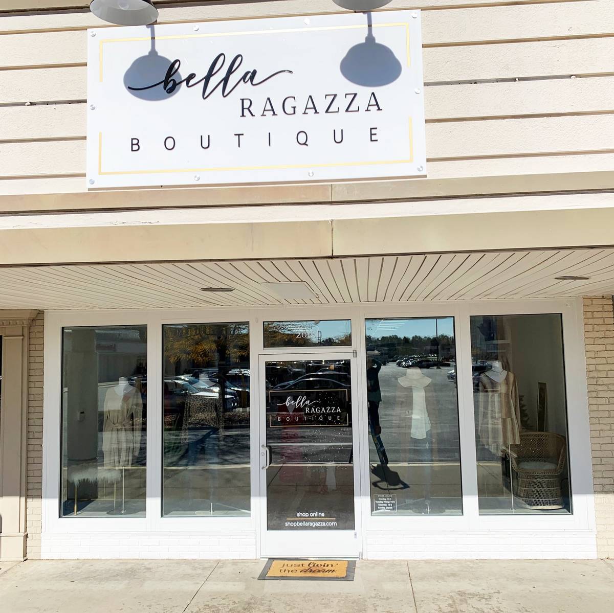 Bella Ragazza Boutique storefront in Owensboro